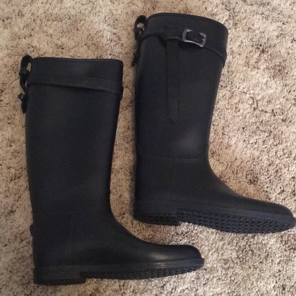 Rain boots